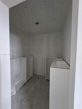 1800 W 54th St in Hialeah, FL - Building Photo - Building Photo