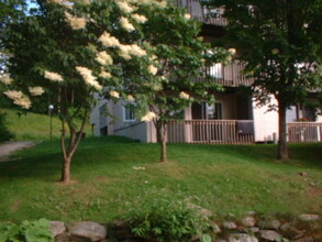 4234 Bolton Valley Access Rd, Unit 2H in Richmond, VT - Foto de edificio - Building Photo