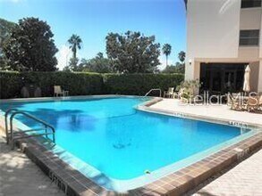 435 S Gulfstream Ave in Sarasota, FL - Building Photo - Building Photo