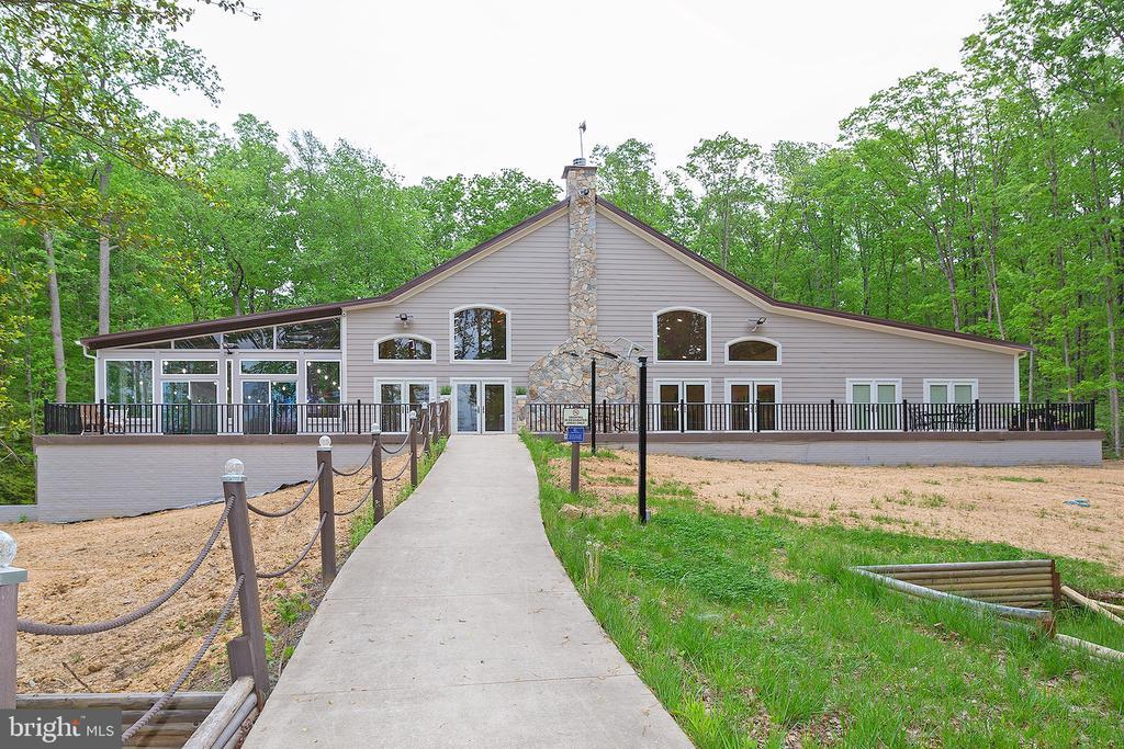 12285 Elk Run Church Rd in Midland, VA - Building Photo