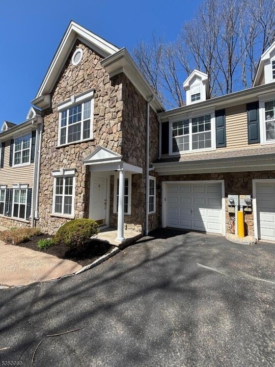 53 Division Ave in Summit, NJ - Building Photo