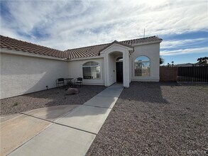 2416 N Ridge Ave in Bullhead City, AZ - Building Photo - Building Photo