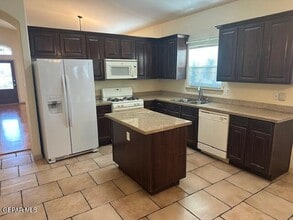 353 Resler Ridge Dr in El Paso, TX - Building Photo - Building Photo