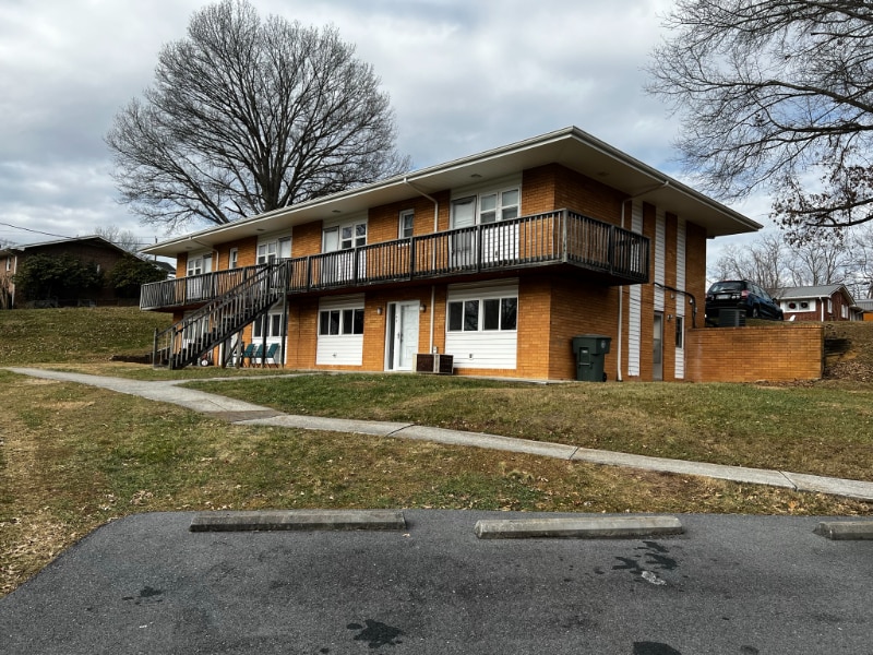 147 Mountain View Dr SW in Abingdon, VA - Building Photo