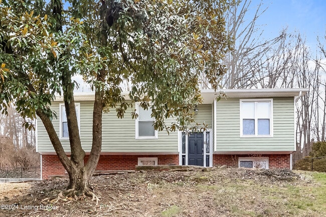 property at 9104 Royal Oak Dr