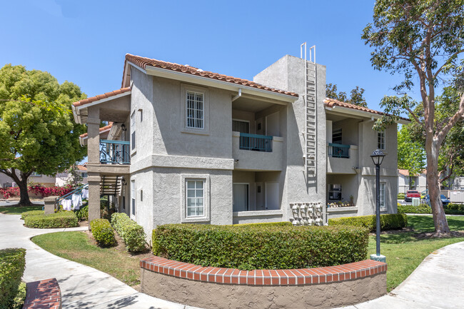 10686 Aderman AVE in San Diego, CA - Foto de edificio - Building Photo