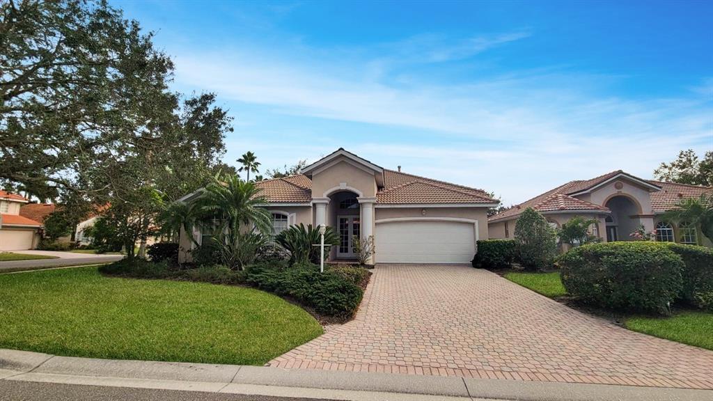 6836 Bay Hill Dr in Lakewood Ranch, FL - Building Photo