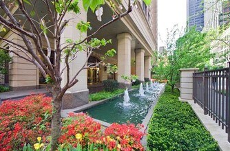 Paramount Tower in New York, NY - Building Photo - Building Photo