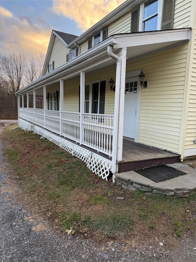 619 Salt Point Turnpike in Poughkeepsie, NY - Building Photo - Building Photo