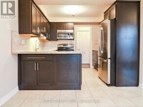 67 Caroline St S in Hamilton, ON - Building Photo - Building Photo