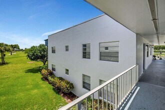 74 Normandy Ln in Delray Beach, FL - Building Photo - Building Photo