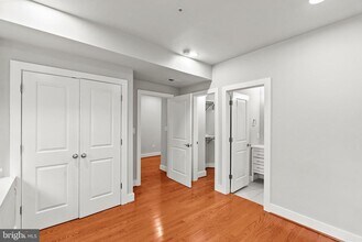 2616 Garfield St NW in Washington, DC - Building Photo - Building Photo