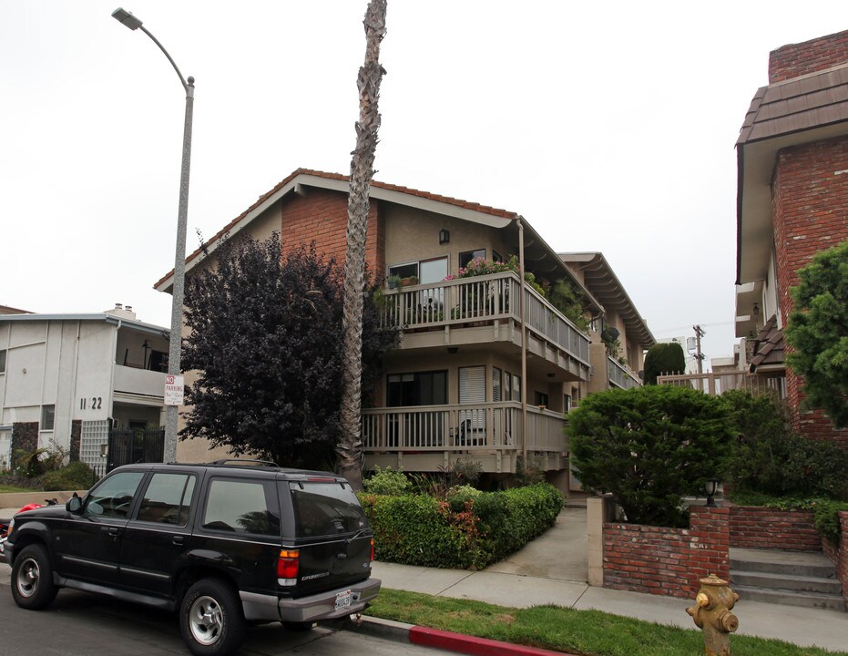 11826 Kiowa Ave in Los Angeles, CA - Building Photo