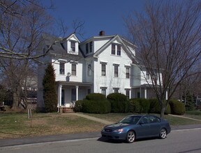 18 Jefferson St in Taunton, MA - Building Photo - Building Photo