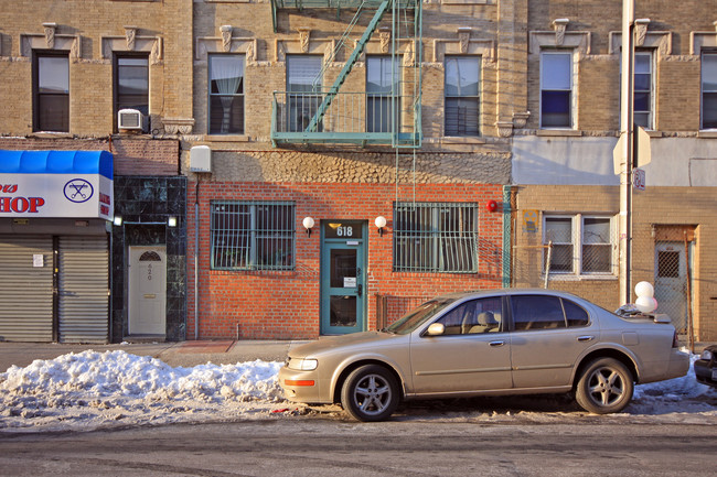 618 Wilson Ave in Brooklyn, NY - Building Photo - Building Photo