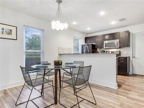 1106 Neans Dr in Austin, TX - Building Photo - Building Photo