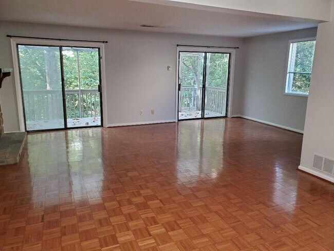 1247 Druid Knoll Dr NE in Atlanta, GA - Building Photo - Building Photo