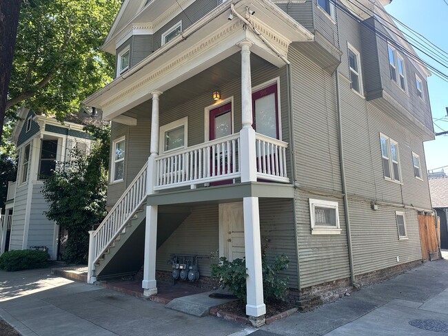 916-918 27th St in Sacramento, CA - Building Photo - Building Photo