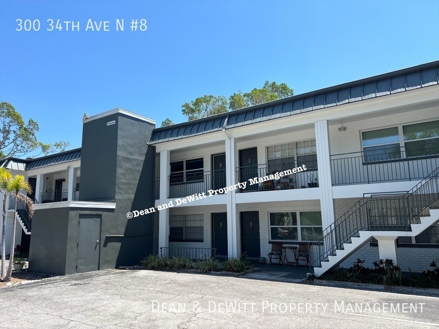300 34th Ave N in St. Petersburg, FL - Building Photo