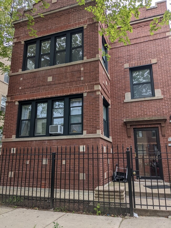 3139 W Leland Ave, Unit #B