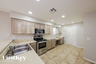6968 W Aire Libre Ave in Peoria, AZ - Building Photo - Building Photo