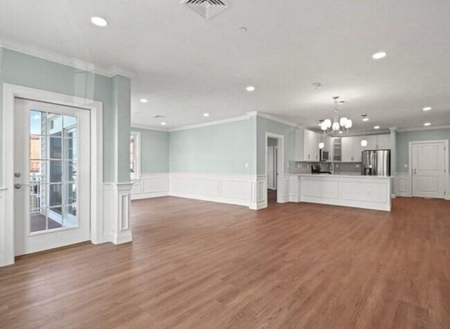 320 Middlesex Ave in Medford, MA - Foto de edificio - Building Photo