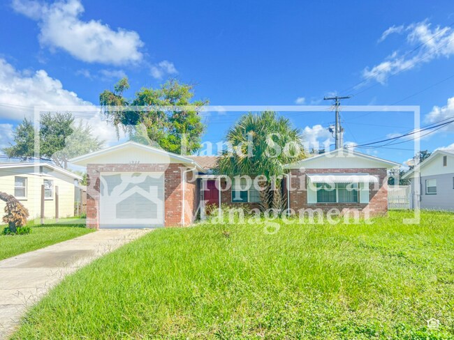 1928 Alexander Dr in Lakeland, FL - Building Photo - Building Photo