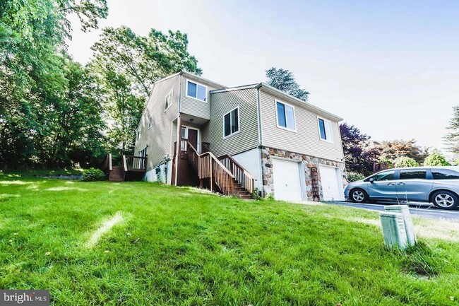 319 Lynley Ln