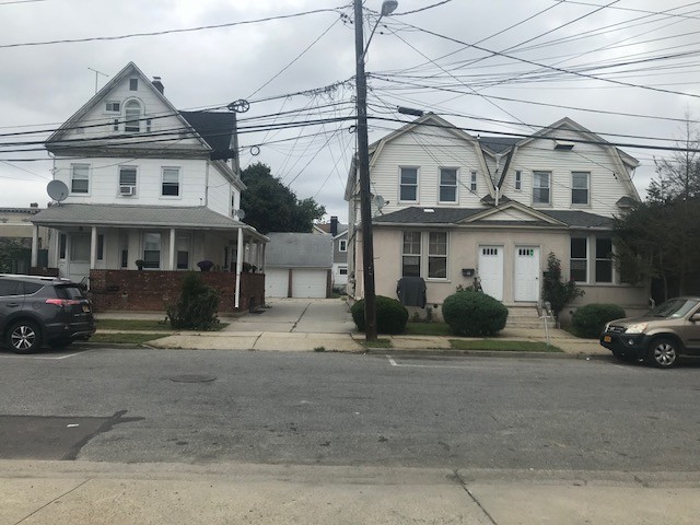 11-15 Van Buren Ave in Floral Park, NY - Building Photo