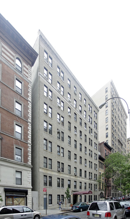 250 W 99th St in New York, NY - Building Photo