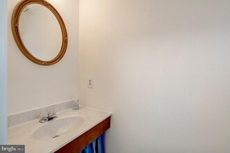 4152 Placid Lake Ct in Chantilly, VA - Building Photo - Building Photo