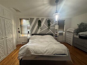 255-02 Northern Blvd in Queens, NY - Building Photo - Building Photo