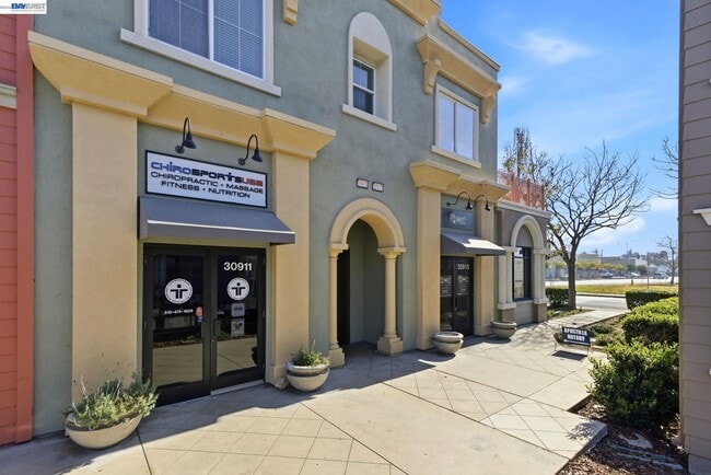 30927 Union City Blvd in Union City, CA - Building Photo - Building Photo