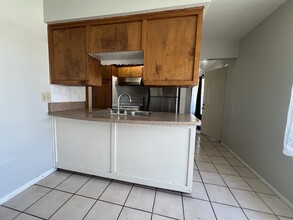 2015 W Berridge Ln, Unit A in Phoenix, AZ - Building Photo - Building Photo