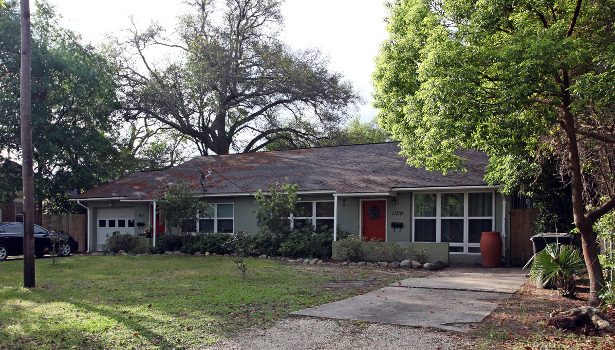 1109-1111 Avery St in Pensacola, FL - Building Photo