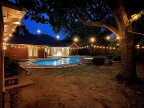 6624 Windrock Rd in Dallas, TX - Building Photo - Building Photo