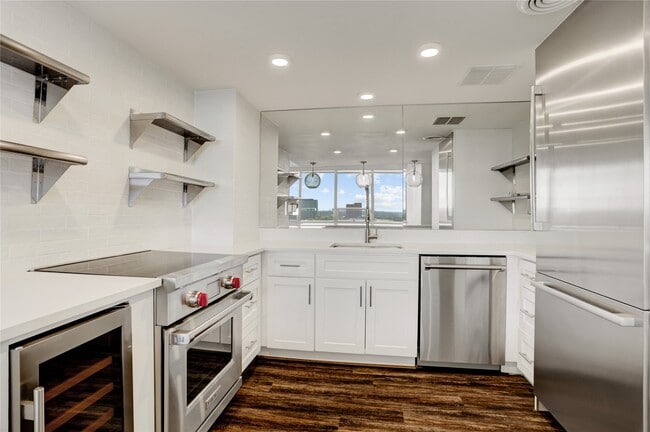 property at 2701 Westheimer Rd