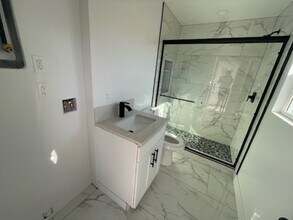 2147 Calle Serena in San Diego, CA - Building Photo - Building Photo