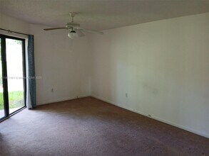 9937 Nob Hill Ct in Sunrise, FL - Building Photo - Building Photo