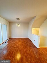 43750 Tolamac Dr in Ashburn, VA - Building Photo - Building Photo