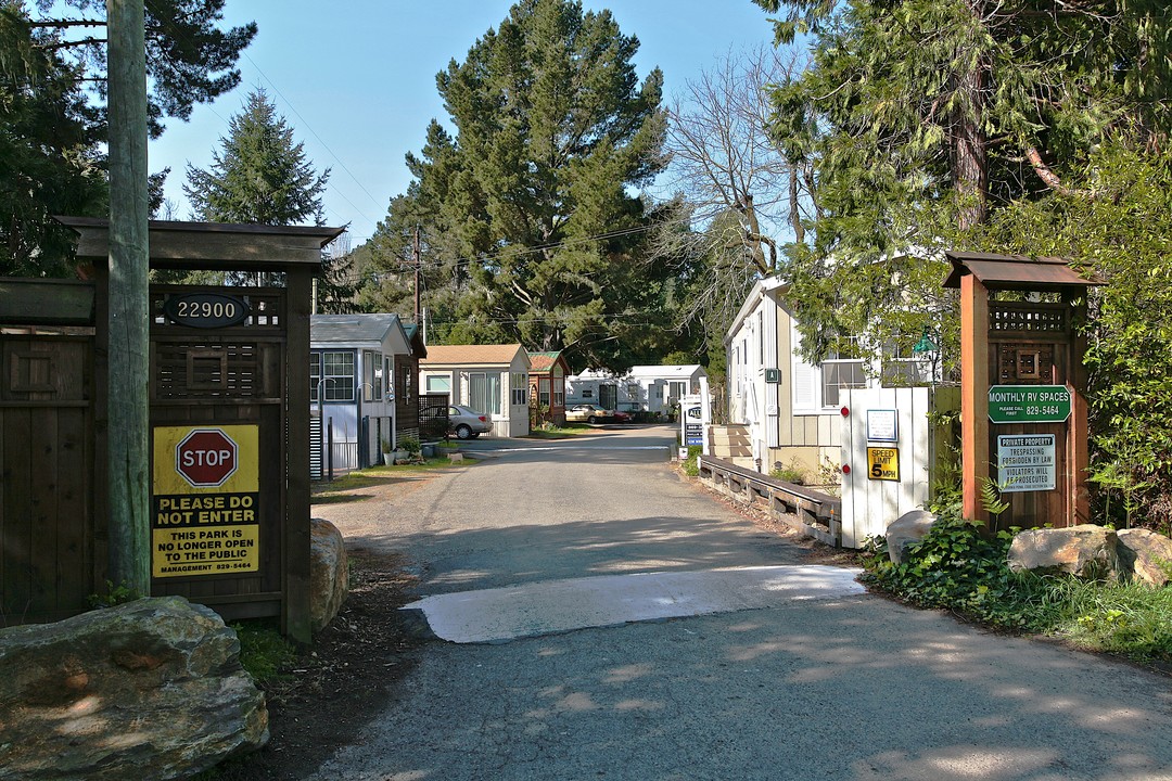 Reins Sandy Beach RV Park in Monte Rio, CA - Building Photo