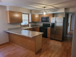 4912 Northwestern Ave in Mount Pleasant, WI - Building Photo - Building Photo