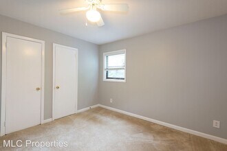 886 St Charles Ave NE in Atlanta, GA - Building Photo - Building Photo