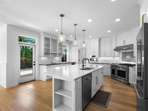 9010 SW Inez St in Tigard, OR - Building Photo - Building Photo