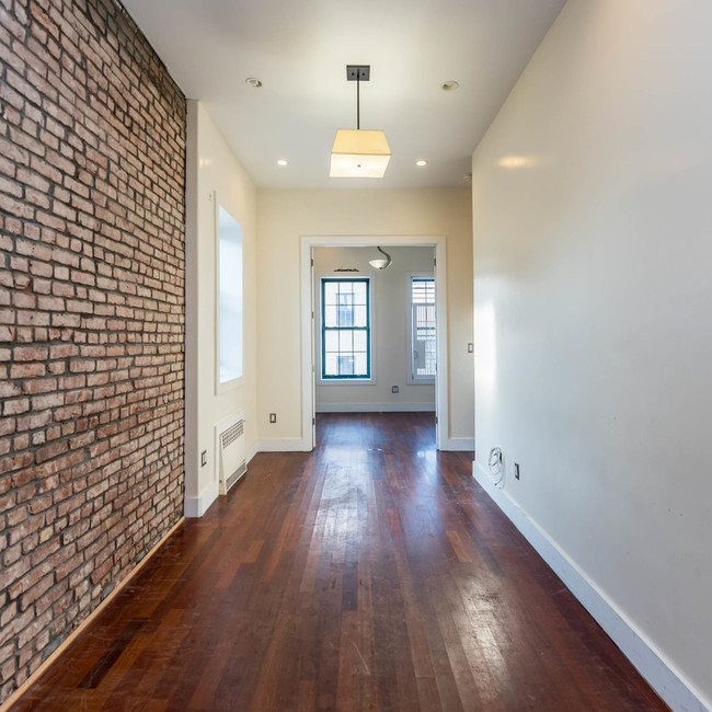 126 gratan in Brooklyn, NY - Building Photo - Floor Plan