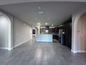 2840 Channel Reef Ave in Tulare, CA - Building Photo - Building Photo