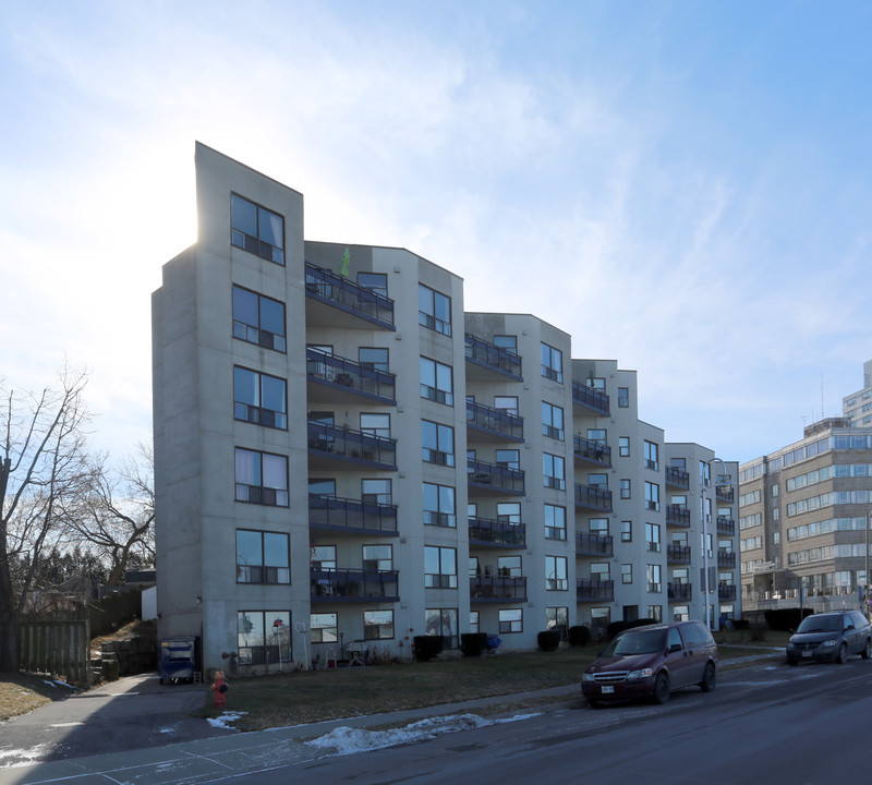 Guise Street Co-Operative in Hamilton, ON - Building Photo