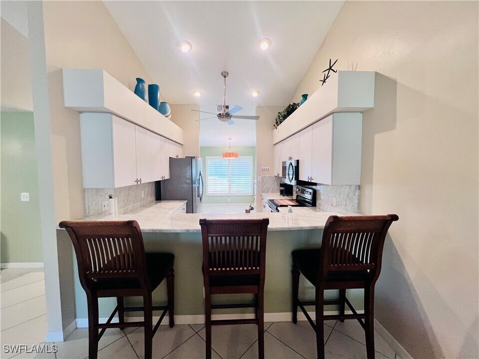 8073 Panther Trail in Naples, FL - Building Photo