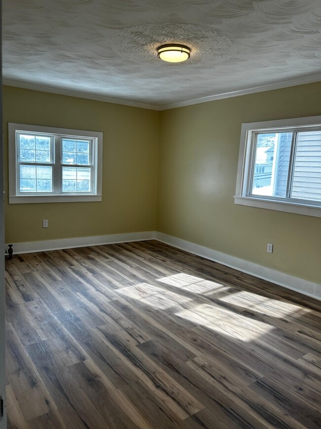 158 Fallbrook St in Carbondale, PA - Foto de edificio - Building Photo