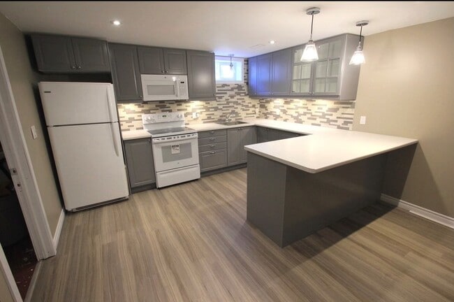 property at 17 Allanburg Rd S